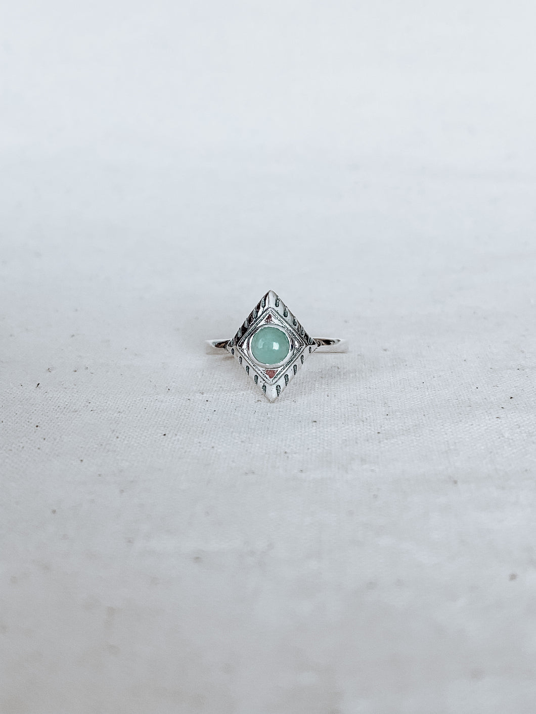 Anillo Heera Calcedonia