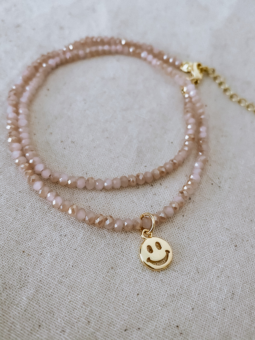 Collar Smiley cristales