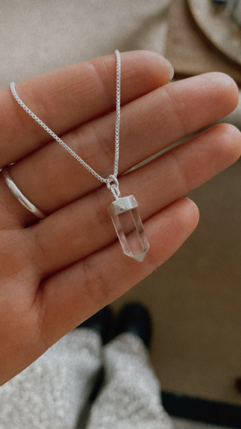 Collar mini punta cuarzo cristal